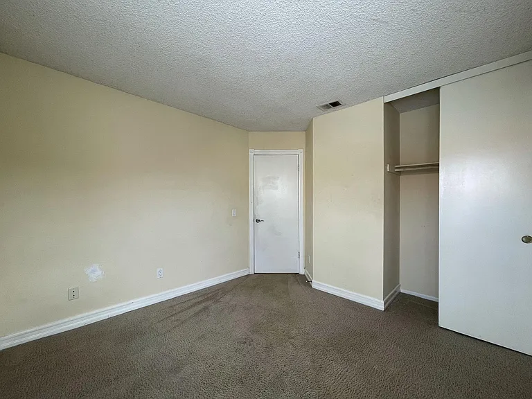 9489 Fairgrove Ln #202 — Photo 28