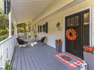 67 Cedar Ridge Dr, Vernon, NJ 07462