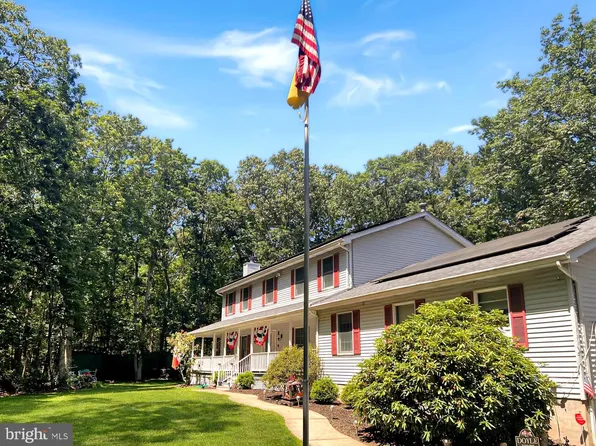 78 Ivins Dr, New Egypt, NJ 08533