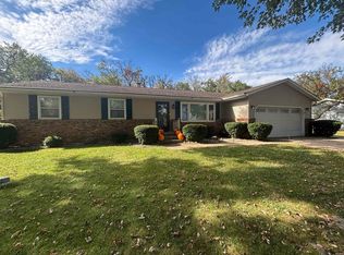 10053 Carriage Dr, Plymouth, IN
