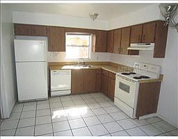 3rd image of 1220 Marygon St