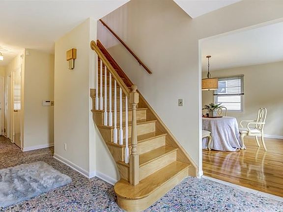 2nd image of 429 Lenox Pl