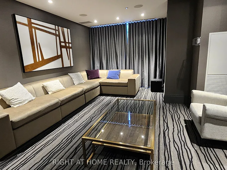 20 Fred Varley Dr #210 — Photo 41