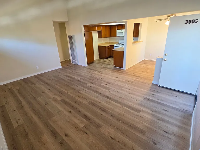3601-3609 Howard Ave — Photo 13