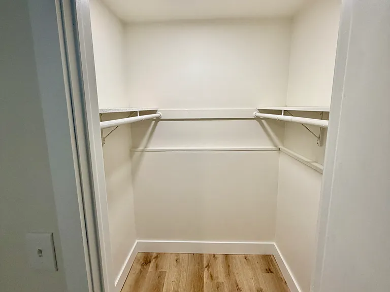 Elora Apartments — Photo 10