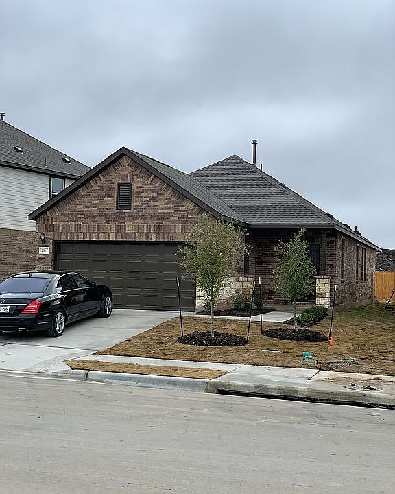 2nd image of 7513 Saginaw Dr