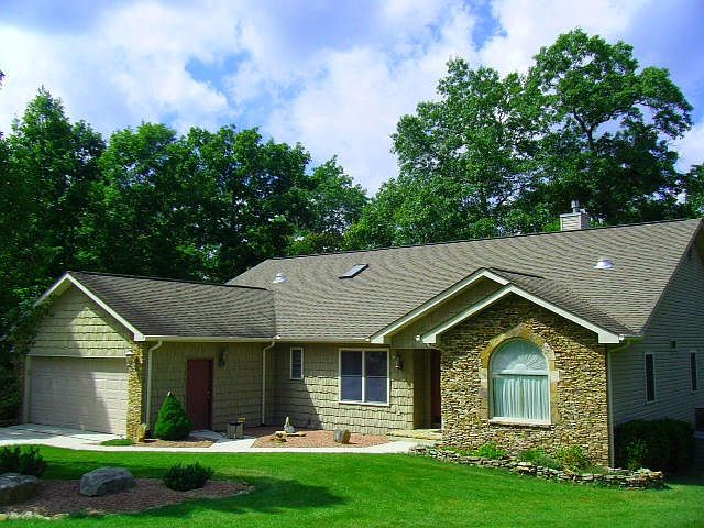 1st image of 23 Dickens Ln