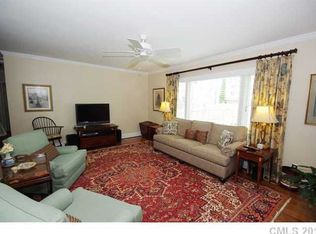435 Wonderwood Dr, Charlotte, NC 28211