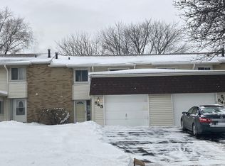 545 Thomas Rd, Bolingbrook, IL 60440