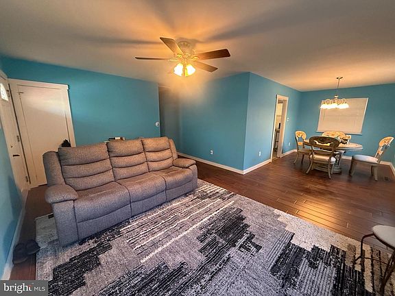 5th image of 1001 Louis Dr