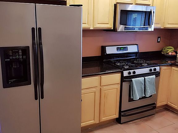 3rd image of 23 Hickory Ave