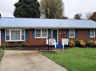 301 E Clay St, Mebane, NC 27302