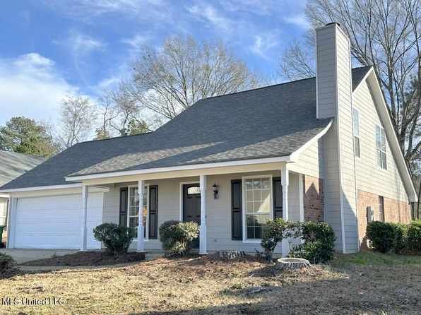 1869 Lincolnshire Blvd, Ridgeland, MS 39157