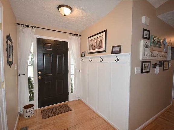 Front door/mud room