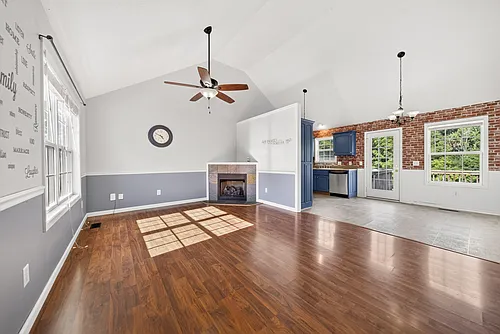 1009 Madalyn Way Photo 1