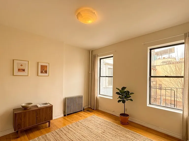 276 Smith St #3 — Photo 4