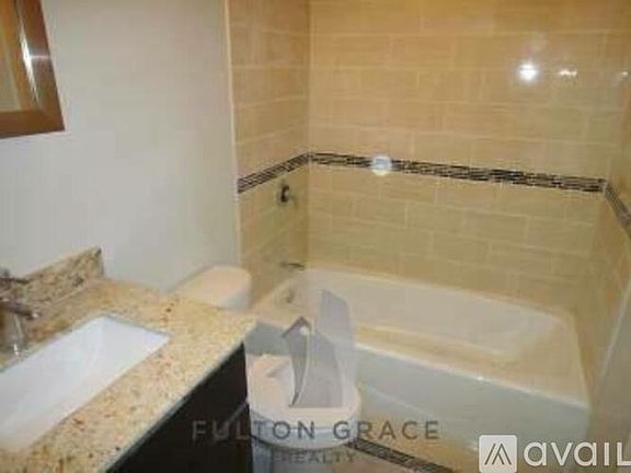 5th image of 4759 N Maplewood Ave APT 402