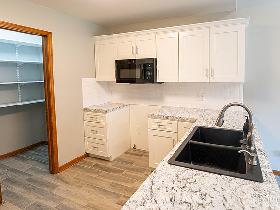 3rd image of 2746 Stonebluff Dr SW #102