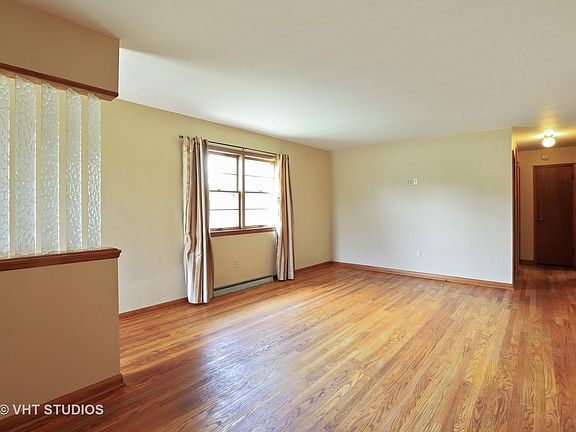 3rd image of 1809 N Seminary Ave
