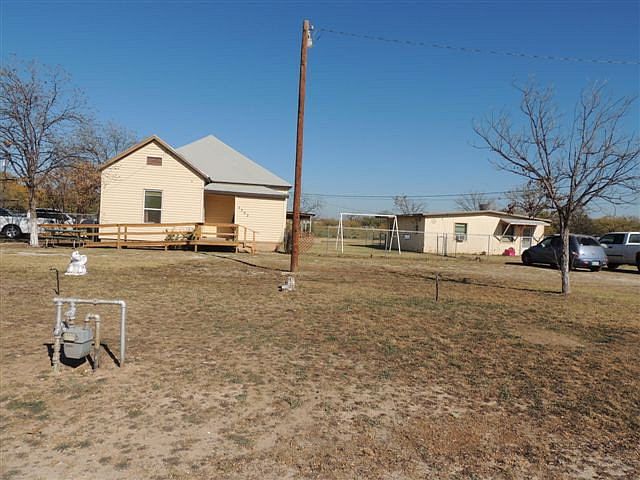 1st image of 3502 Lake Dr