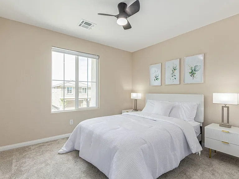 10212 Starlit Canyon Ct — Photo 24