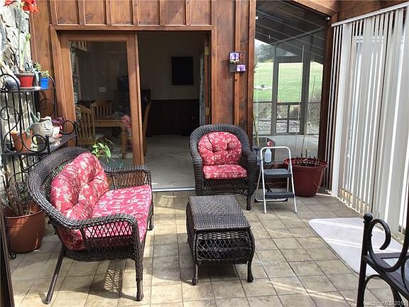 4th image of 176 Country Dr