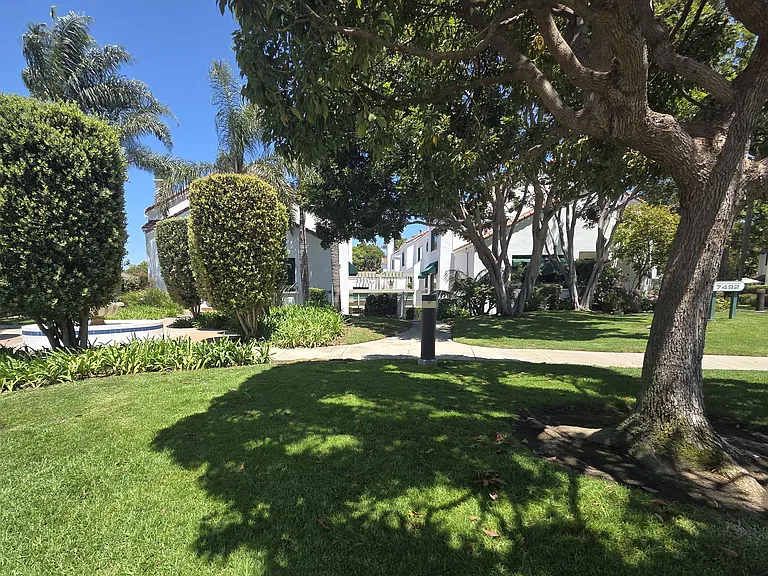 7492 Seabluff Dr #107 — Photo 42