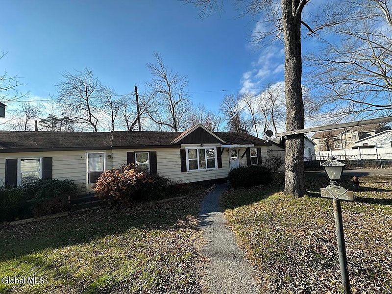3rd image of 98 Point Breeze Road