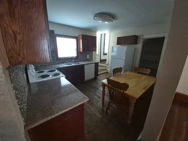 3300 Gillham Rd — Photo 12
