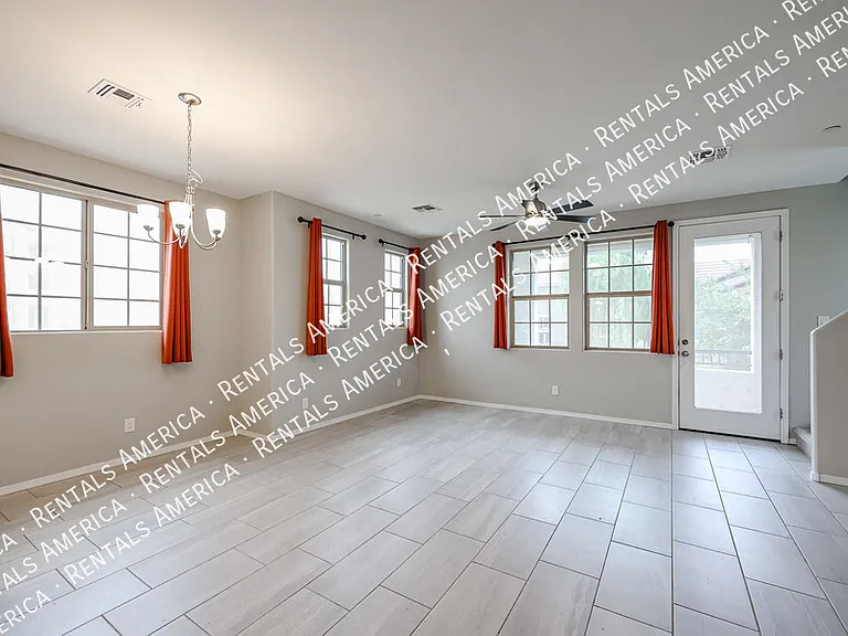 1701 E Dogwood Ln — Photo 13