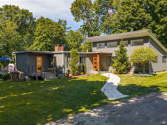 2nd image of 25 Virginia Ln