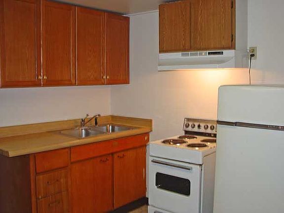 4th image of 619 N 24th St APT 4