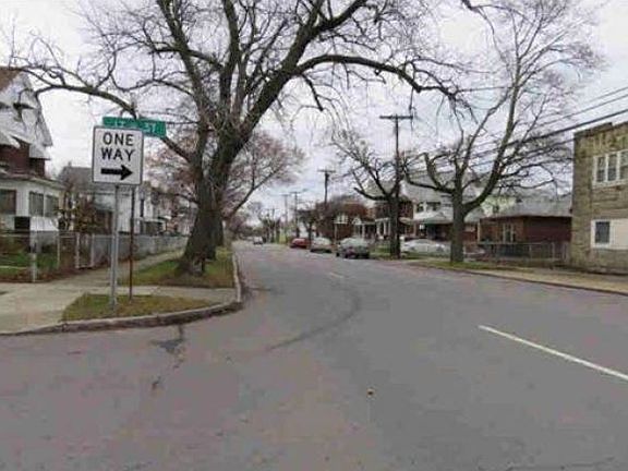 5th image of 1701 Ferry Ave
