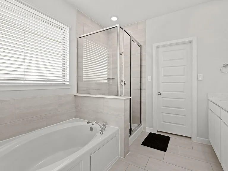 7843 Wyndham Harbor Ct — Photo 16