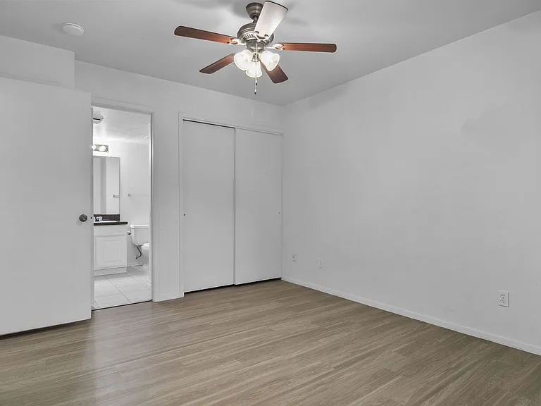 5720 Cedar Creek Dr — Photo 18