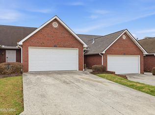 7223 Long Shot Ln, Knoxville, TN 37918