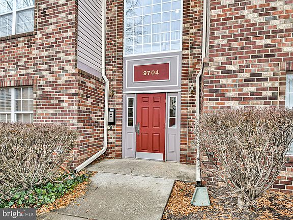 3rd image of 9704 Lake Pointe Ct APT 204