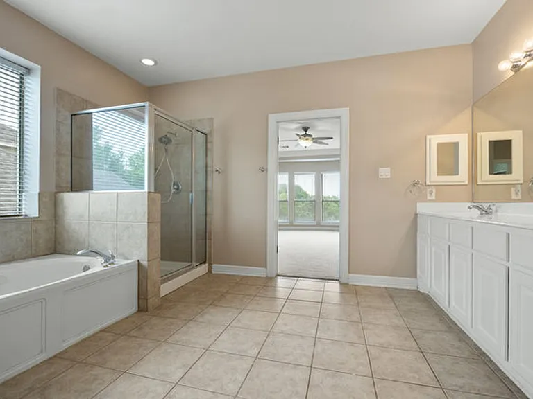 410 Cadence Hl — Photo 16