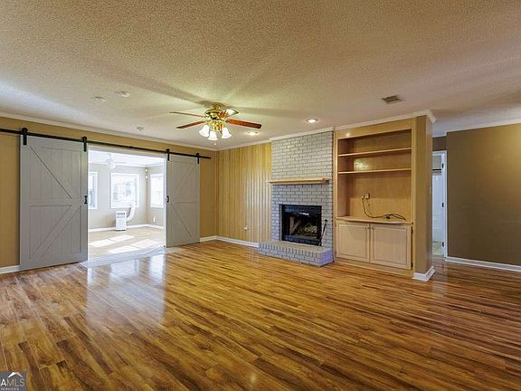 5th image of 5318 Mimosa Cir