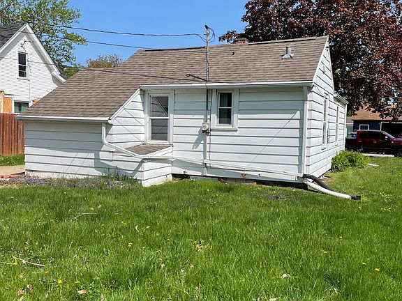 3rd image of 1516 S Norwood Ave