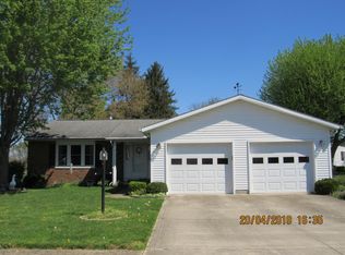 694 Fairlawn Dr, Circleville, OH 43113