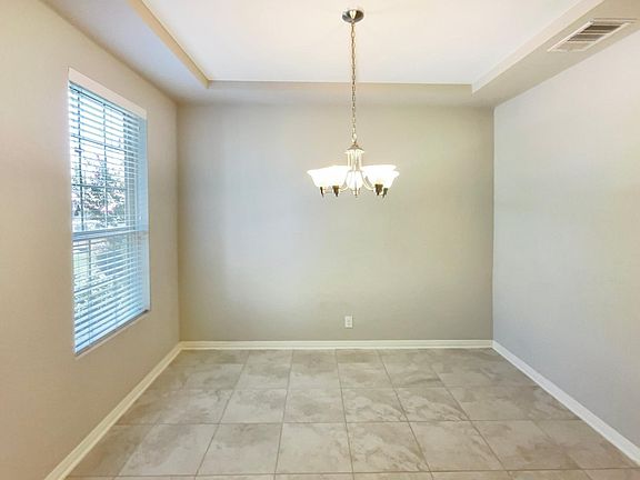 4th image of 8728 Straight Oaks
