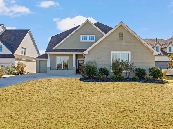 649 Prairie Ave, Aledo, TX 76008