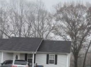 218 Kristen Dr, Lafayette, TN 37083