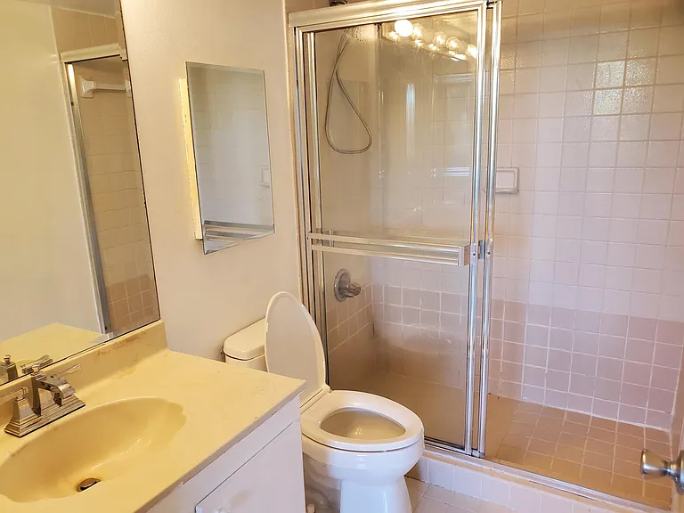 824 NE 27th Ave — Photo 20