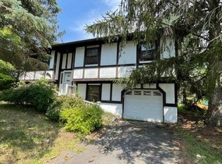 12 Webb Ct, Monroe, NY 10950