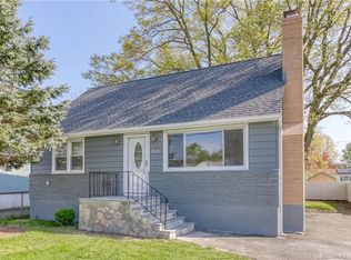 215 McKinley Ave, Stratford, CT 06615