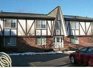1160 Catalpa Dr APT 106, Berkley, MI 48072