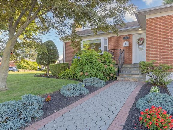 4th image of 33 Mitchell Ave