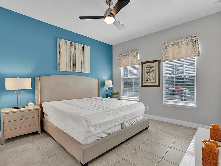 486 Captiva Dr — Photo 4